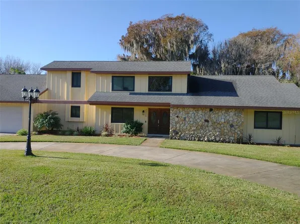30329 Redtree Dr, Leesburg, FL 34748