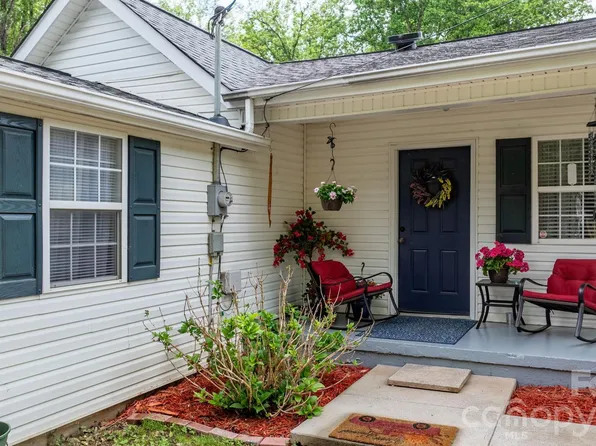 625 Milton Ave SW, Valdese, NC 28690