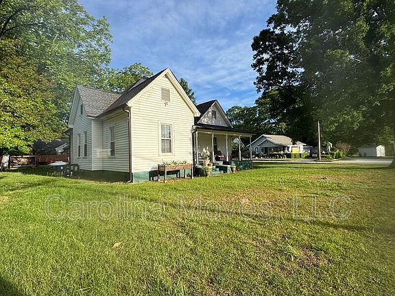 2nd image of 200 Pelham St