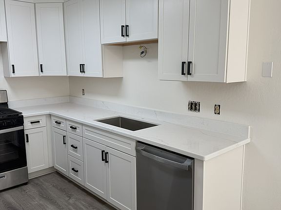 4th image of 216 Green Meadow Dr APT C
