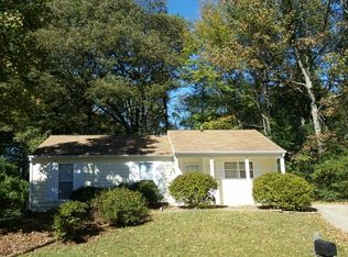 6820 N Ridge Ct, Charlotte, NC 28215