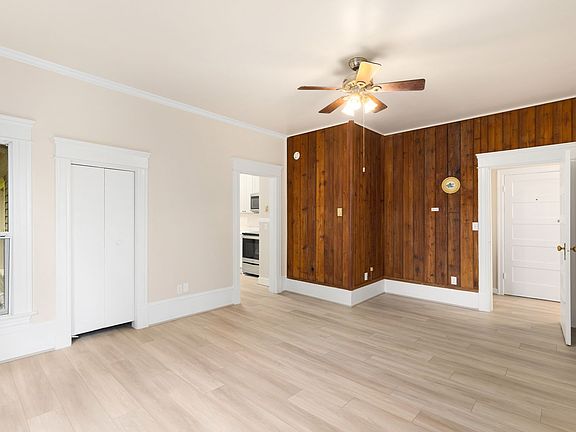 5th image of 3722 Oakes Ave APT 3