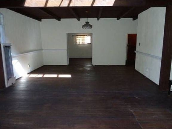 Living Area w/Skylight