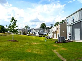 919 Field Ivy Dr, Fuquay Varina, NC 27526