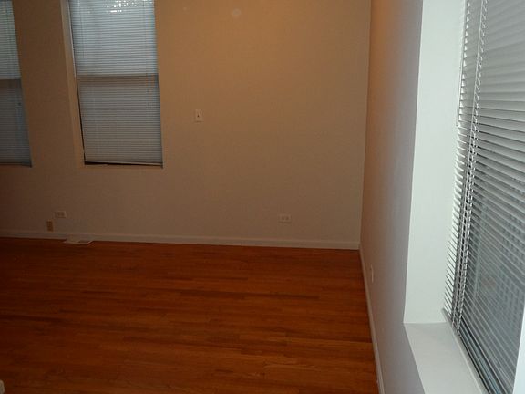 3rd image of 5147 N Ashland Ave #1
