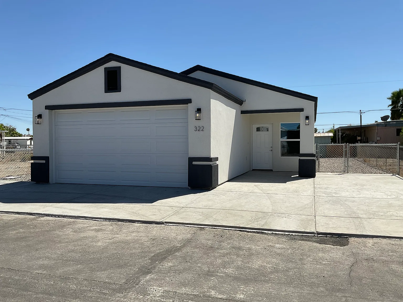 3 bed, $1,675 — Photo 1
