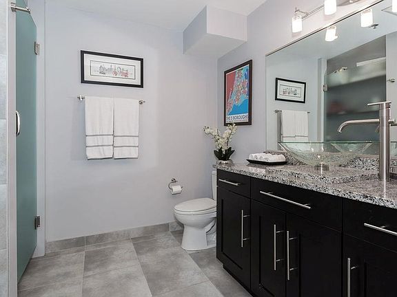 5th image of 211 W Jefferson St APT 302