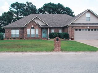 307 High Ridge Dr, Lonoke, AR 72086