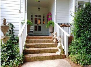 8445 Wycombe Ln, Raleigh, NC 27615