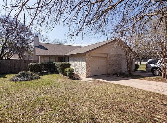 4th image of 1105 Westwood Dr