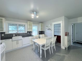 116 High St, Agawam, MA 01001