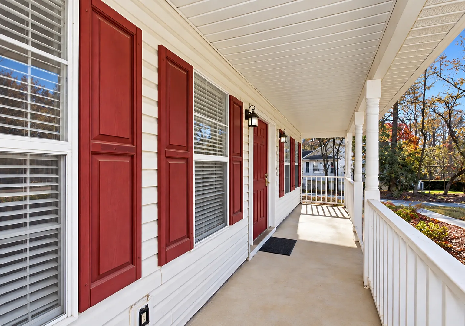 4 Bedroom 2.5 Bath house — Photo 2