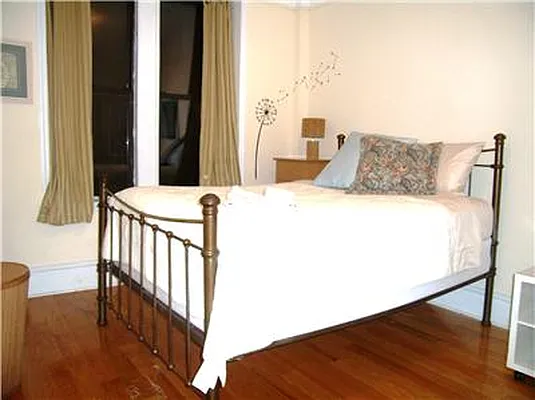 Rented by Barak Realty | media 10