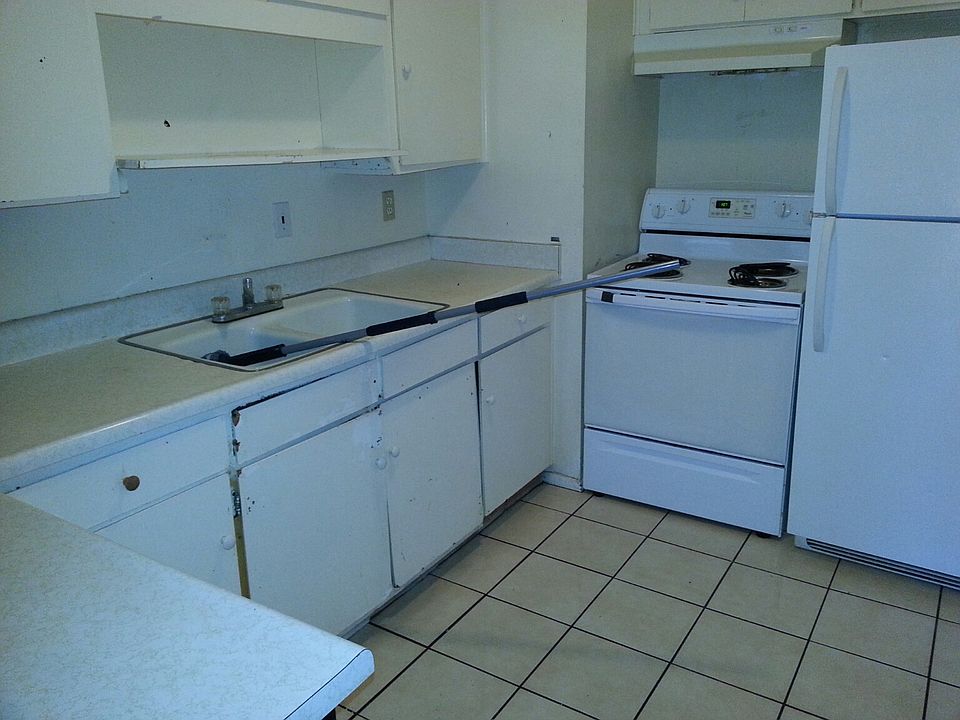 1st image of 653 W University Dr APT 5