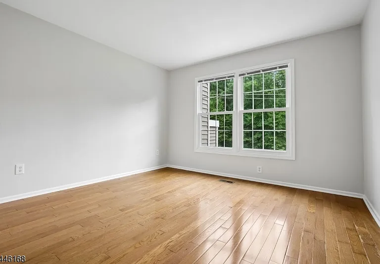 85 Laurelwood Ct — Photo 24