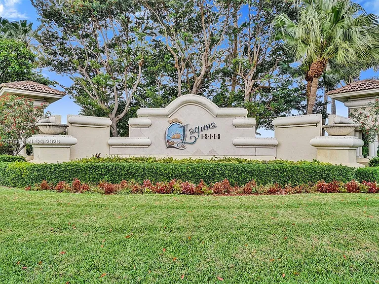 6334 SW 192nd Ave — Photo 37