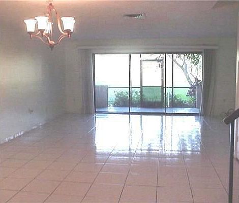 2nd image of 4026 Estepona Ave #2-D-3