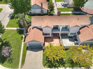 28 Dearborn Cir, Redlands, CA 92374
