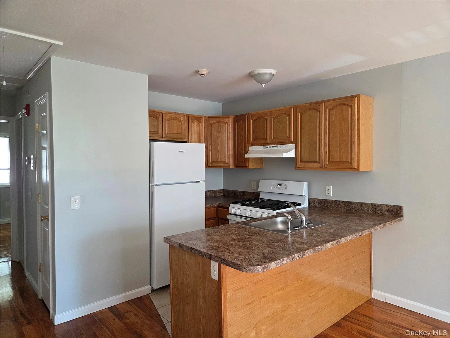 1 bed, 1.0 bath, 600 sqft, $2,050 — Photo 3
