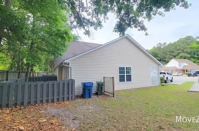 305 Saint Rosea Dr — Photo 14