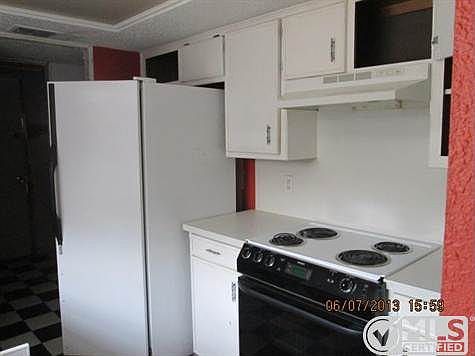 3rd image of 557 Hunters Glen St