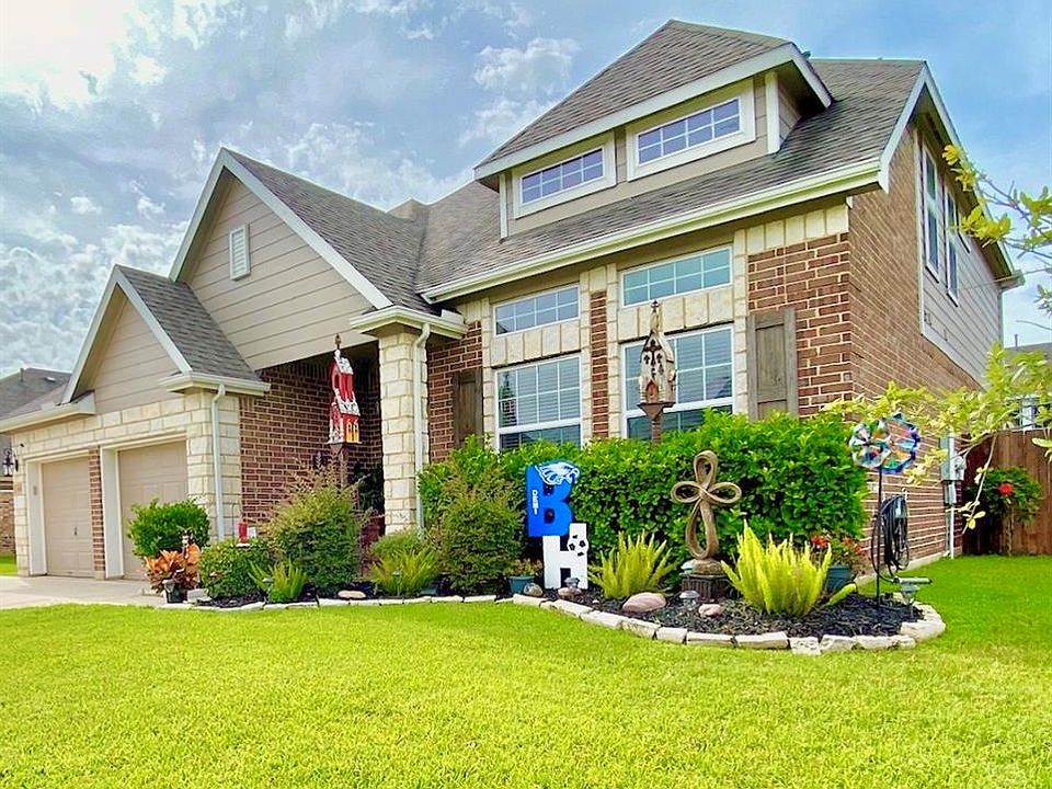 1st image of 4118 Longwood Dr