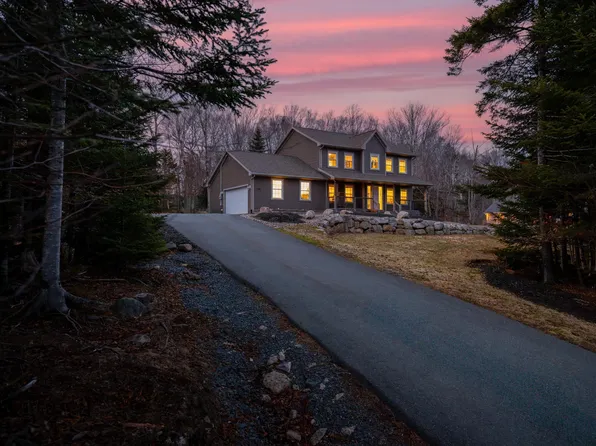 500 Paula Dr, Hammonds Plains, NS B3Z 0H7