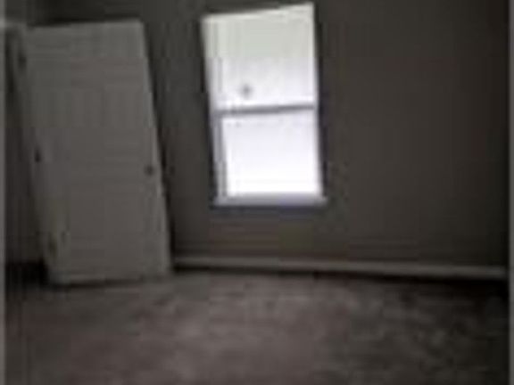 5th image of 469 E McKinley St