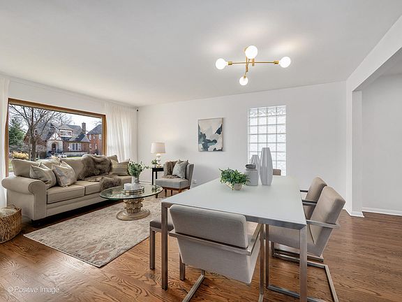 5th image of 284 Blackhawk Rd