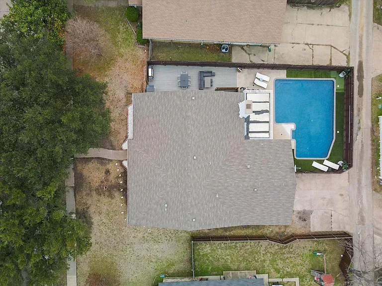 5048 Pemberton Ln — Photo 55