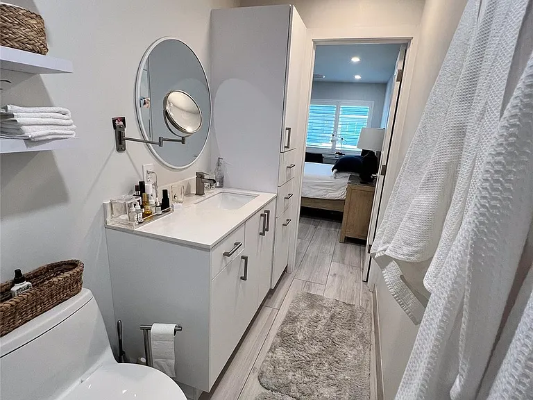 2115 NE 37th Dr #121 — Photo 17