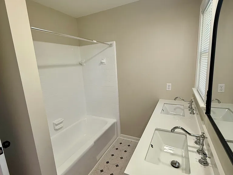 840 Mills Rd — Photo 13