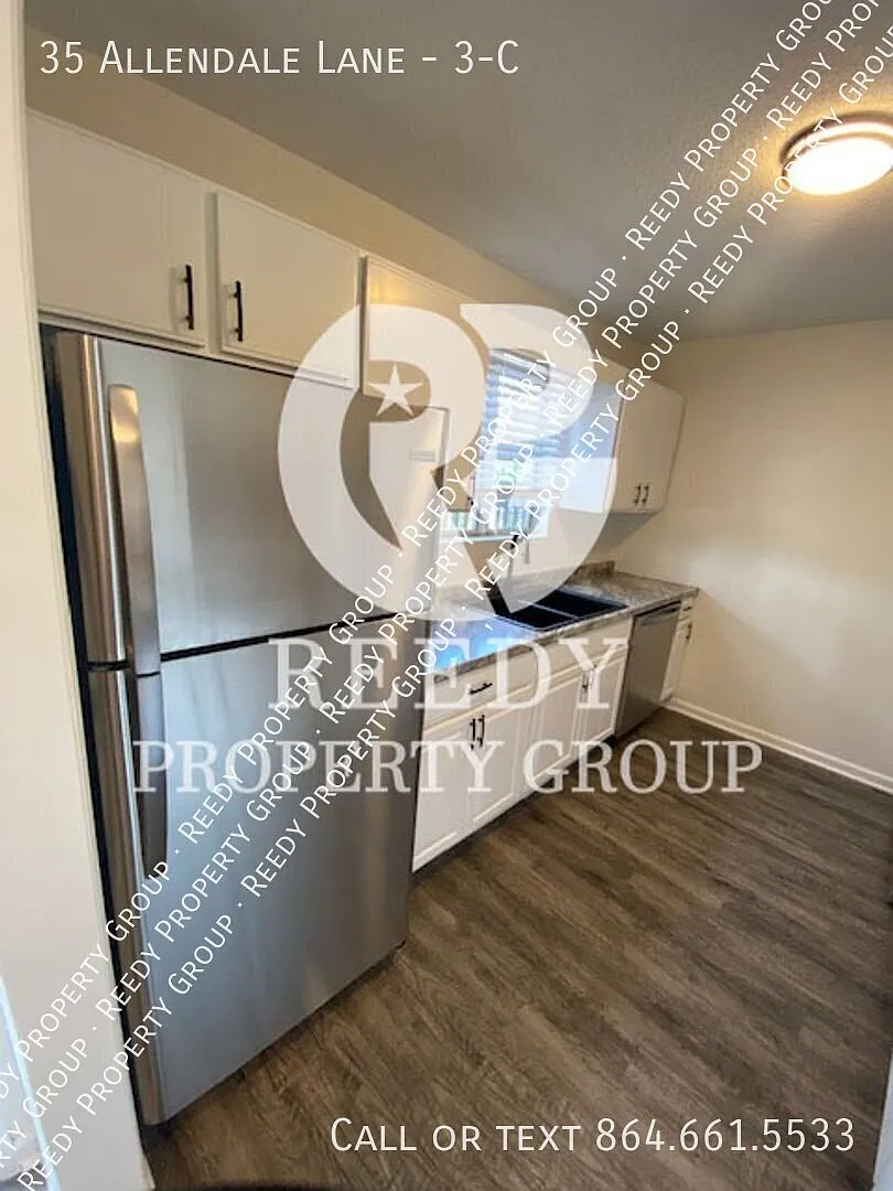 Newly Renovated 1st Month Free Large 2 Bedroom 2 Bathroom Apartment — Photo 4