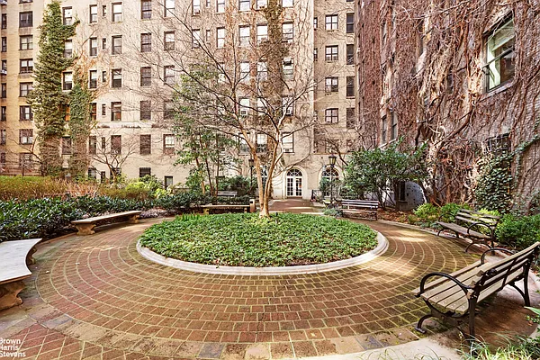 Sold by Brown Harris Stevens | media 20