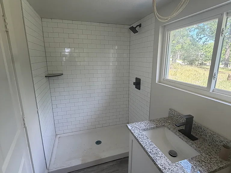 700 E Texas St #1 — Photo 2