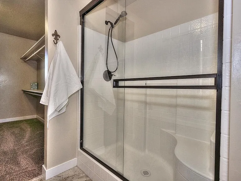1365 E Yucca Cyn — Photo 15