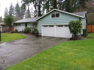 1050 Daniels Dr, Fircrest, WA 98466