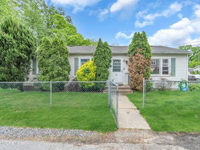 83 Rosewood Drive, Keyport, NJ, 07735