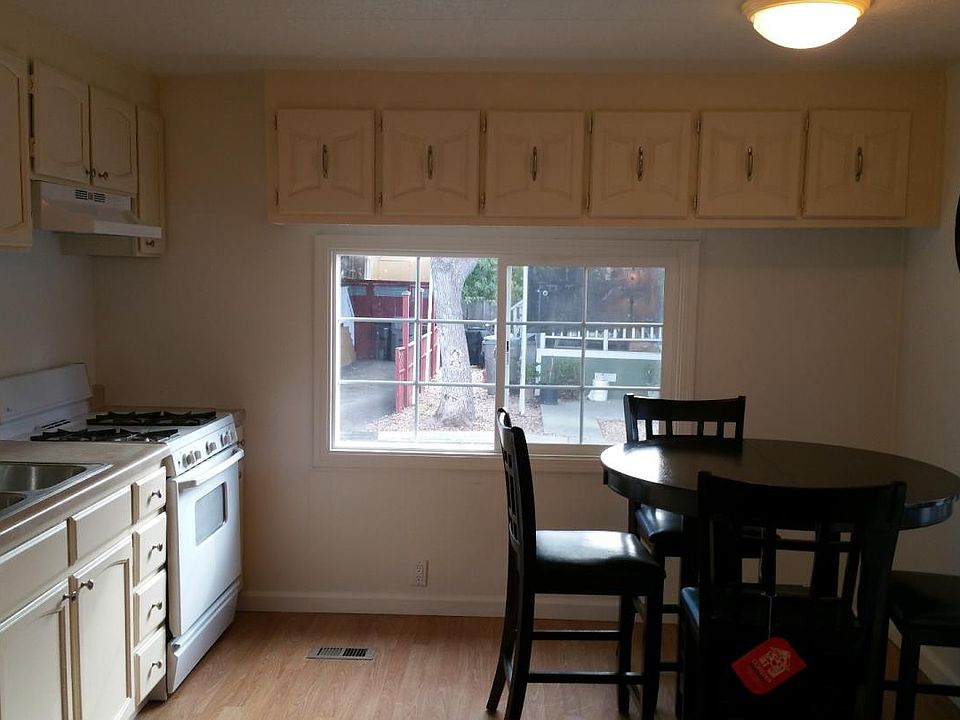 1st image of 262 El Bosque Dr