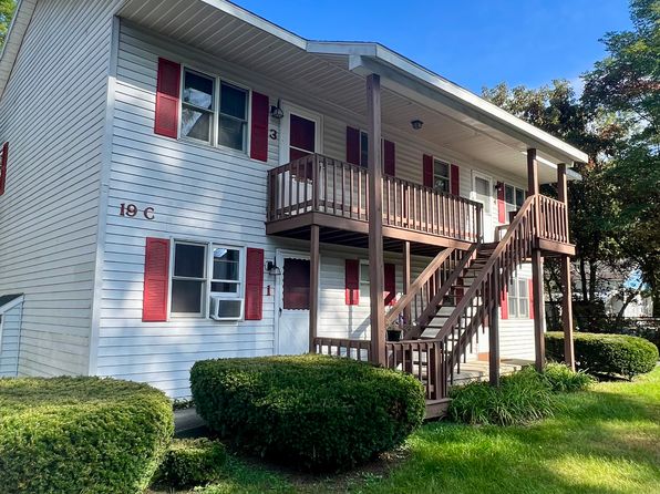 19C Chestnut St APT 3