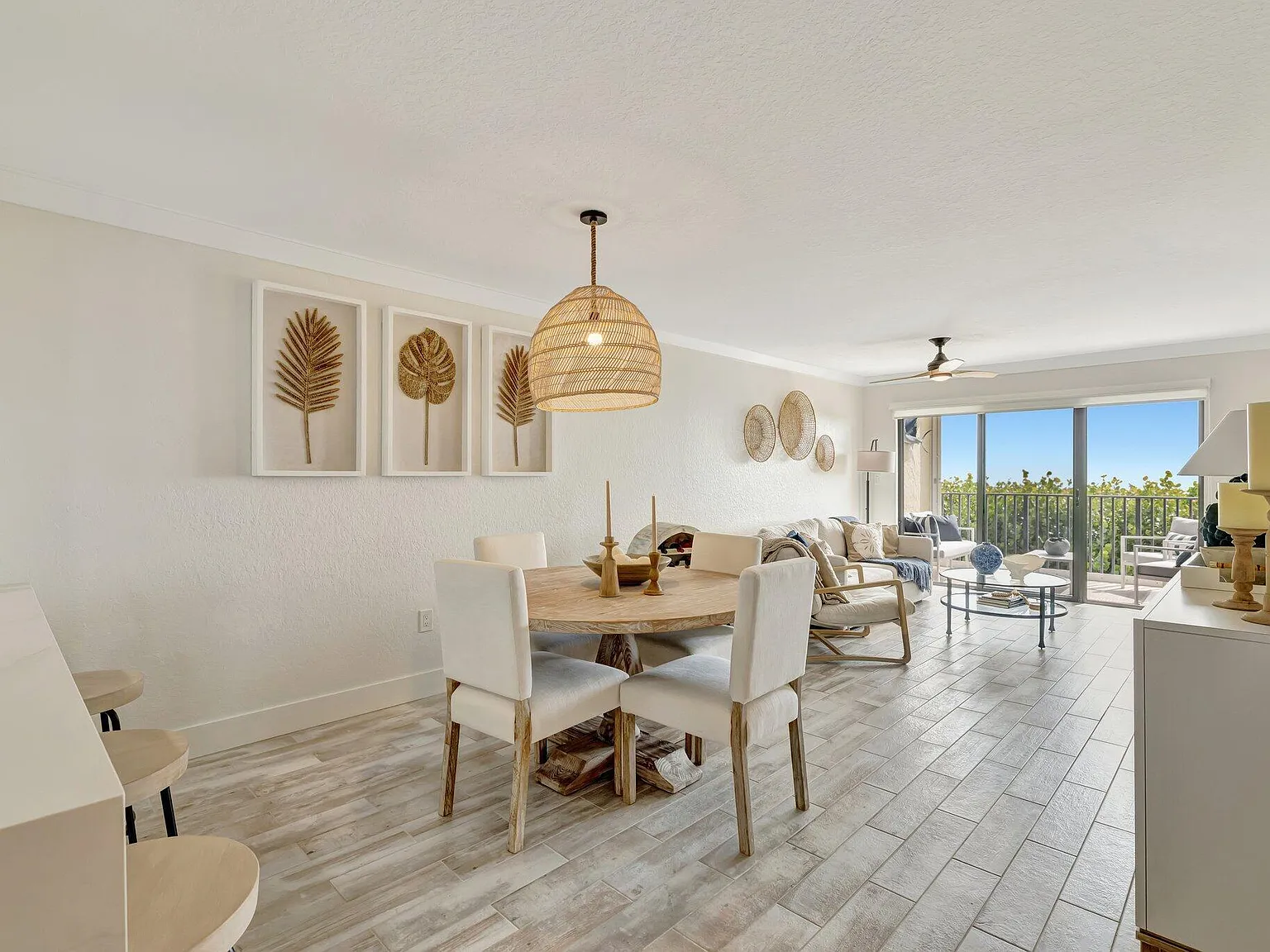 7420 S Ocean Dr — Photo 1