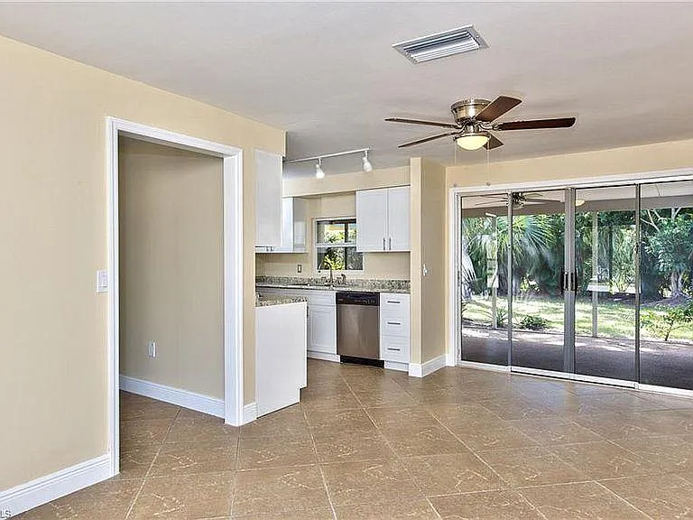 4480 Parrot Ave — Photo 5