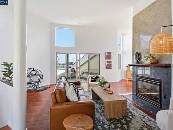 2nd image of 450 Cola Ballena APT G