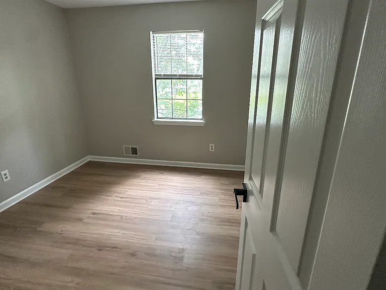 125 Westwood Dr — Photo 10