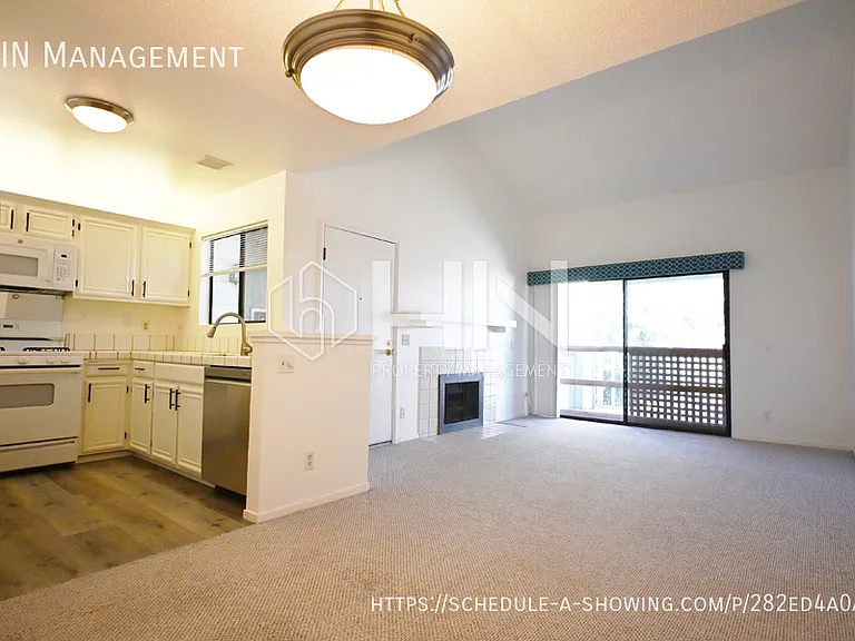 3674 Oakwood Ter #302 — Photo 5