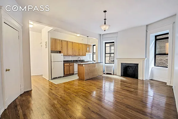 Rented by Compass | media 7