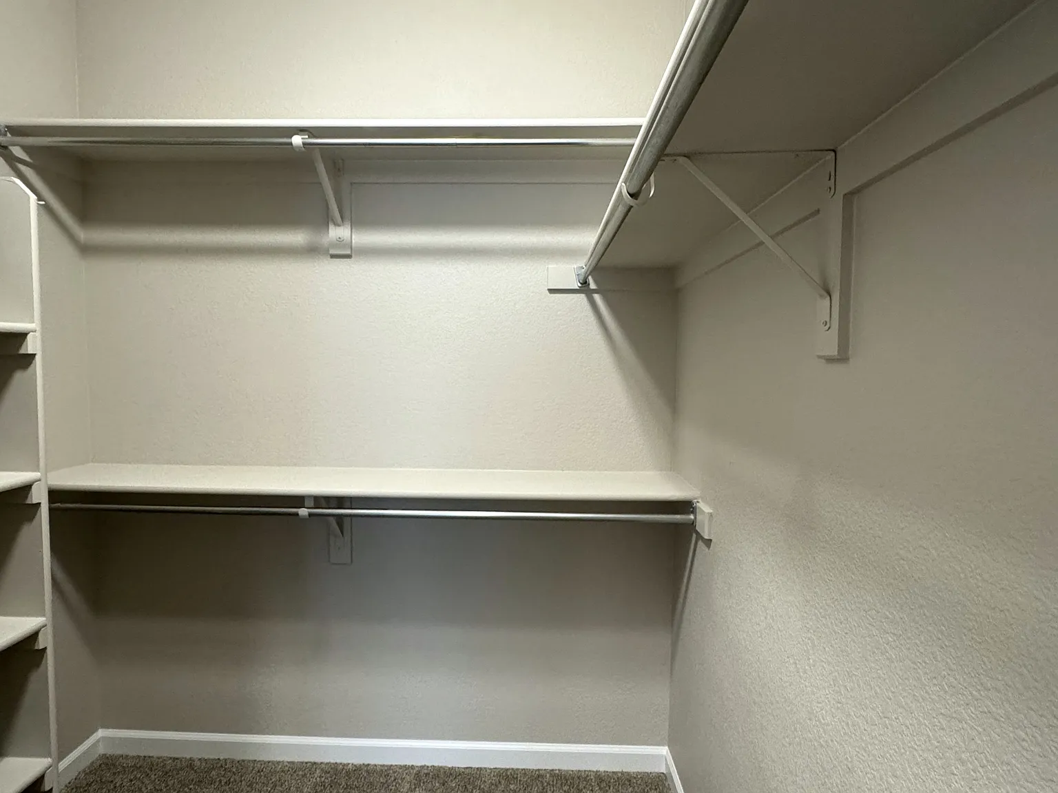 8465 S Holland Way — Photo 2