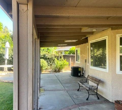 4th image of 12040 Overland Ct