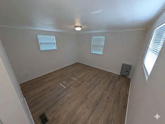 4th image of 15 Sophie Ave #15