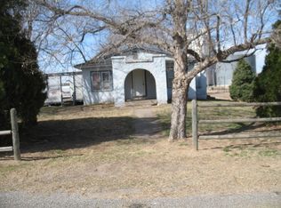 1085 Cleveland St, Waynoka, OK 73860